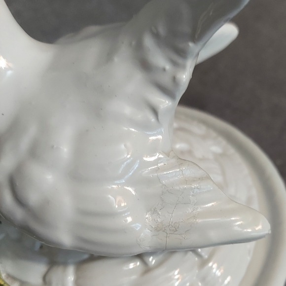 Vintage Bassano White Bird Lidded Basket Weave Container Dove Flowers Italy - Picture 11 of 11